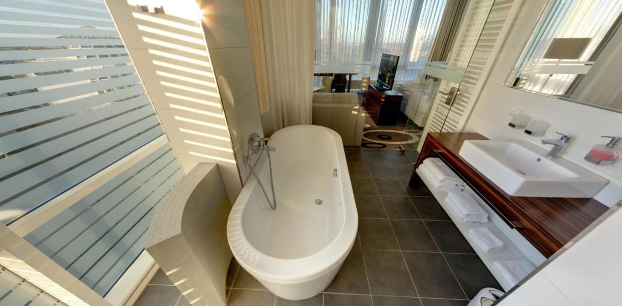 Business-Hotel Artes Chemnitz Dış mekan fotoğraf